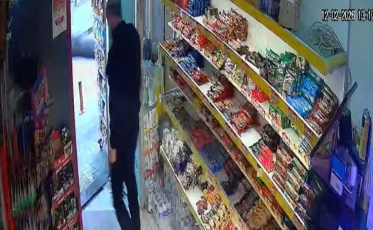 2 saniye erken çıksaydı felaket yaşanacaktı! Ölümle burun buruna anlar kamerada 