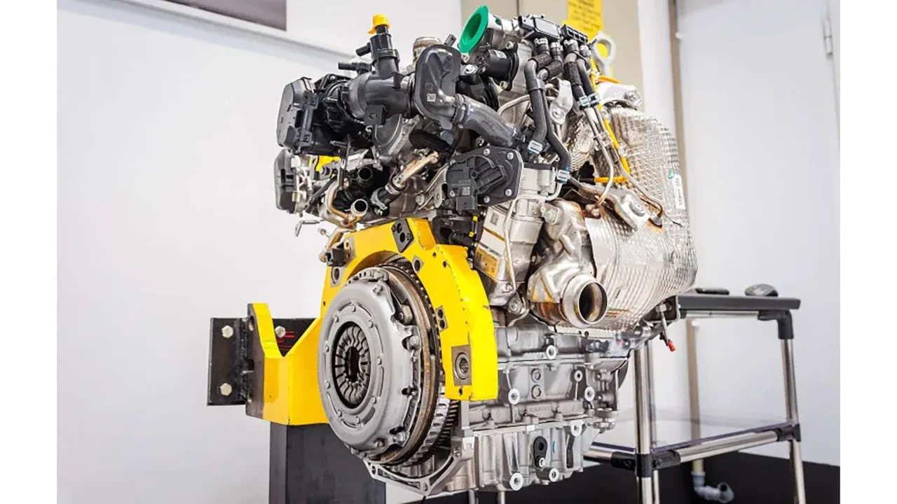 3.3 litre benzinle 100 km! Yakıtı koklayan hibrit görücüye çıktı