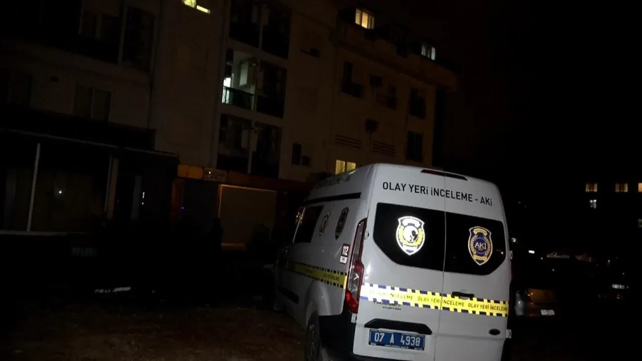 Antalya'da cinayet! İnternetten tanıştığı arkadaşı tarafından bıçaklanarak öldürüldü