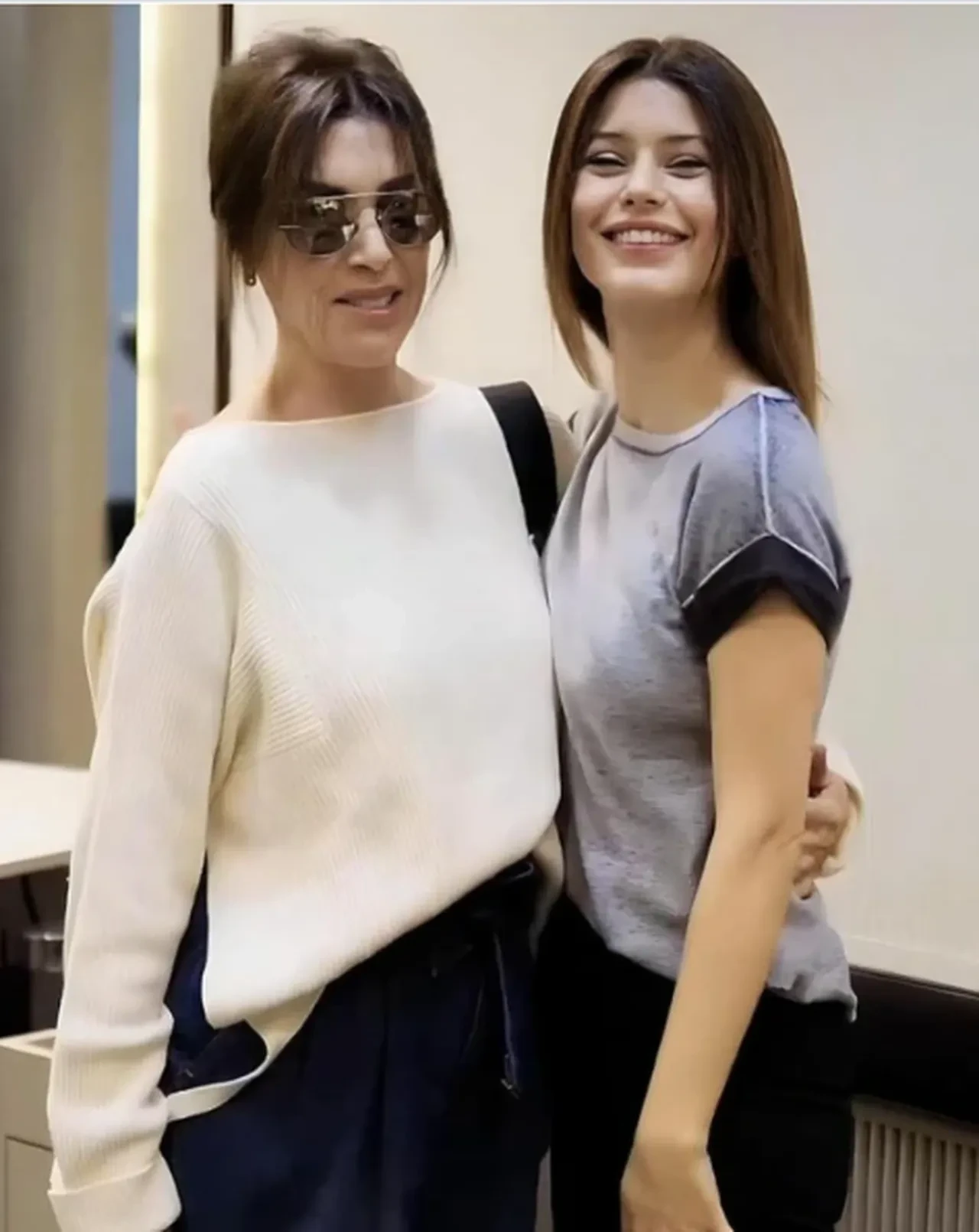 Beren Saat'e Nebahat Çehre sahip çıktı, Hande Ataizi amatör buldu