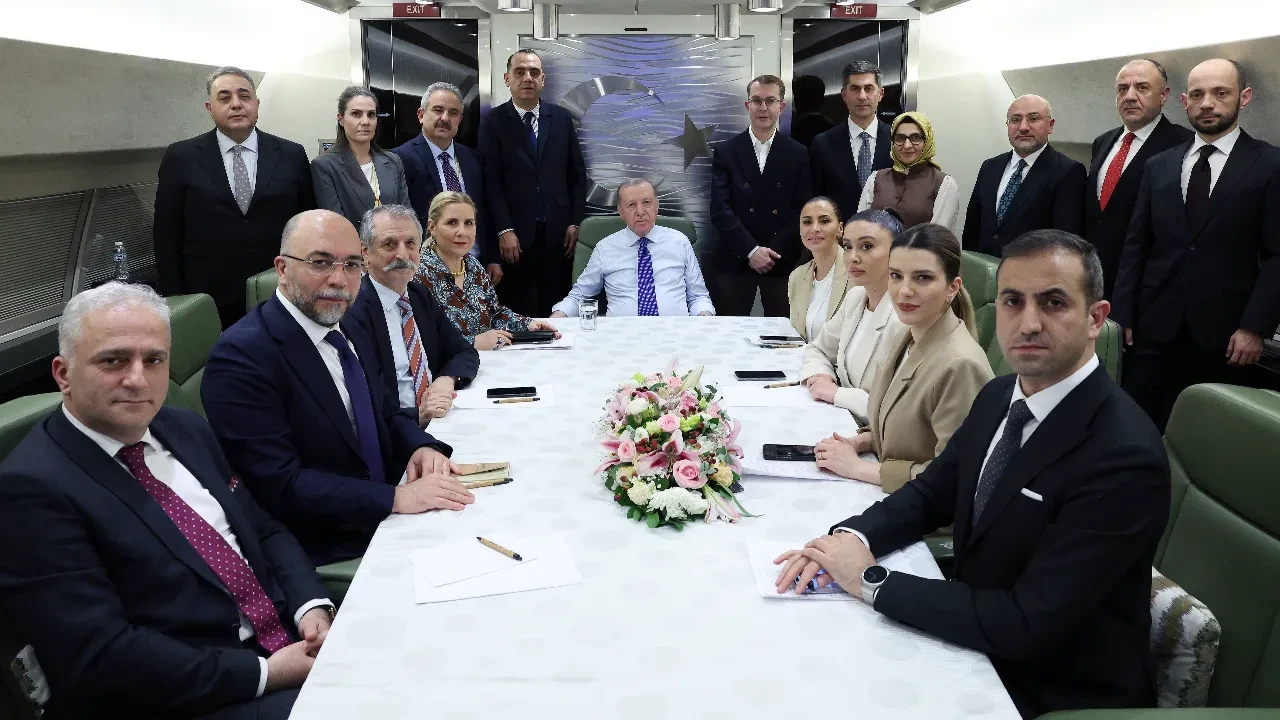 Cumhurbaşkanı Erdoğan'dan çok net mesaj! 'İran'ı hedef almak kimseye kazandırmaz' 