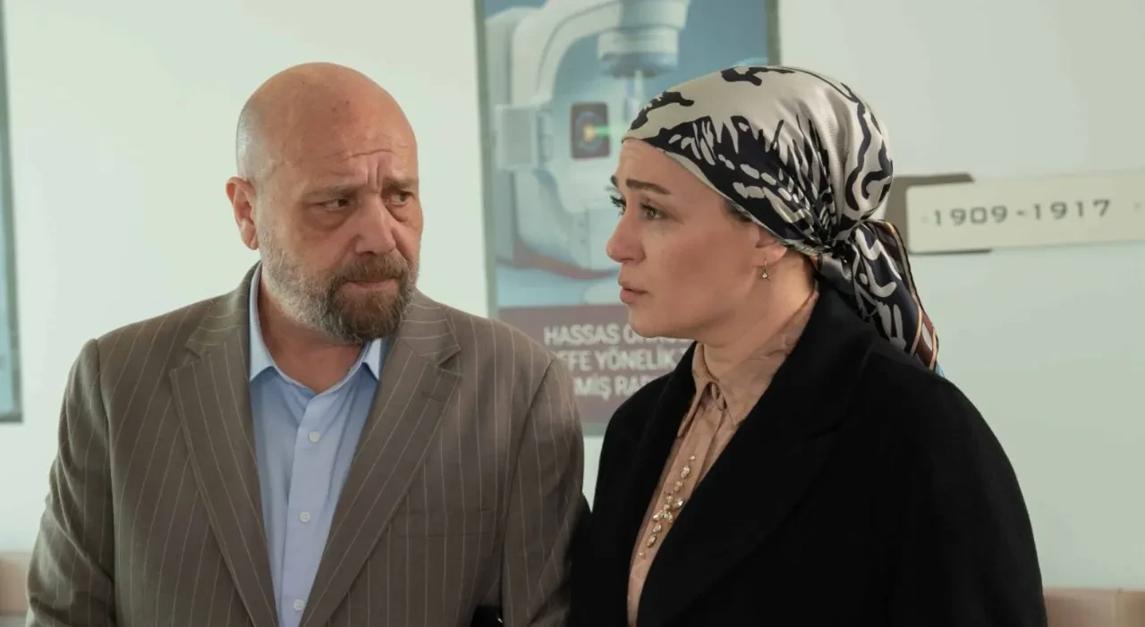 DNA testi sonuçlandı: Kıvılcım ile Ömer'in dünyası başına yıkılıyor! Kızılcık Şerbeti dizisi yeni bölümde neler olacak?