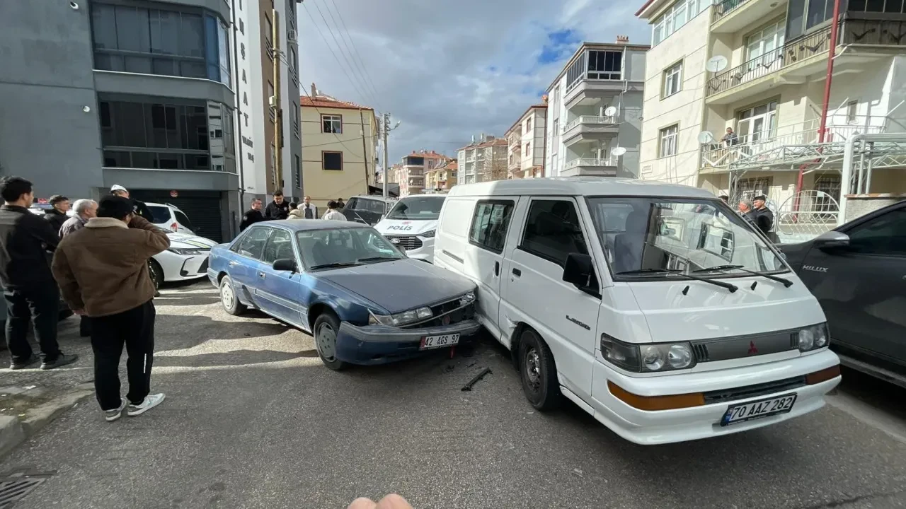 ‘Dur’ ihtarına uymadı, polisten kaçtı! Direksiyondan çocuk çıktı