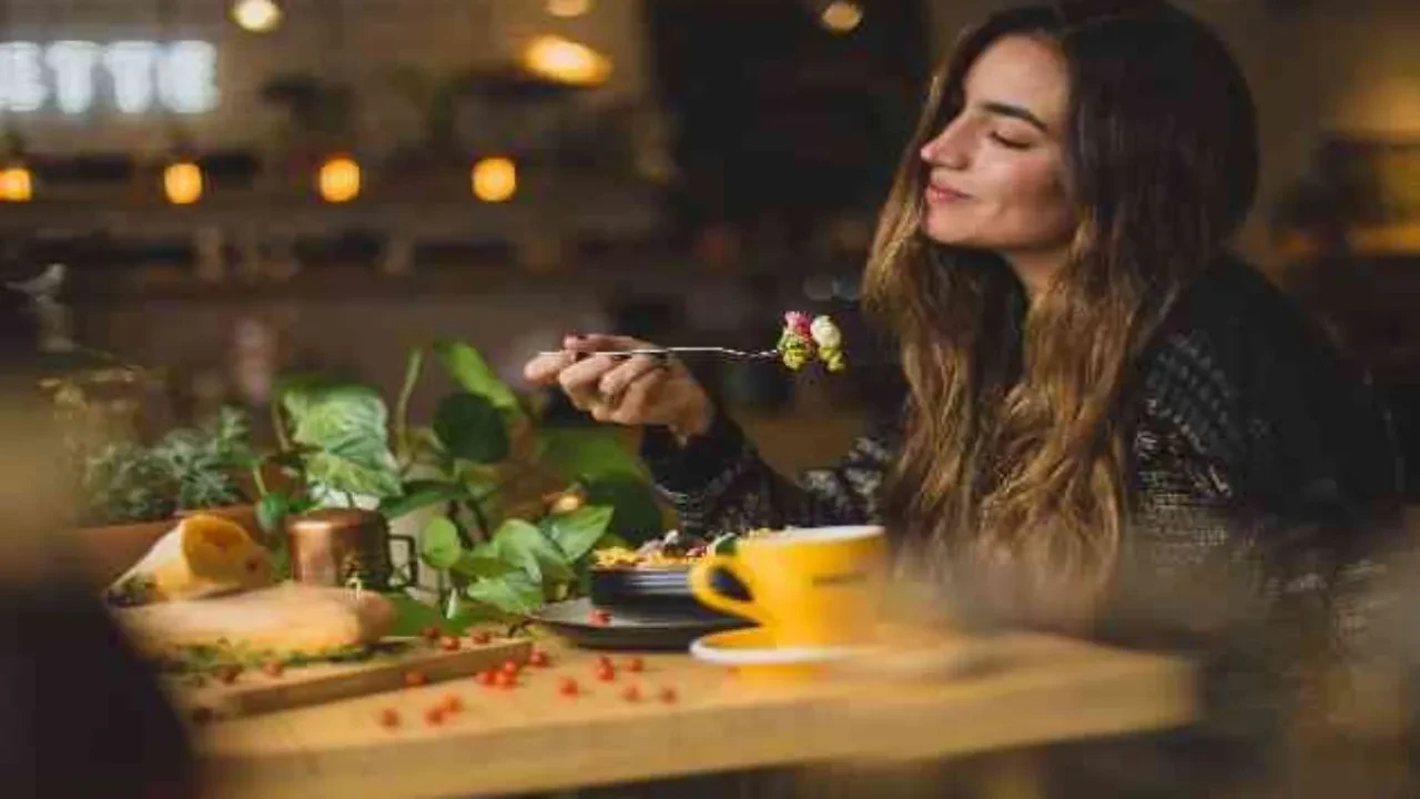 'Fenomen gurmeler' için yeni dönem! Artık bedava yiyip içemeyecekler