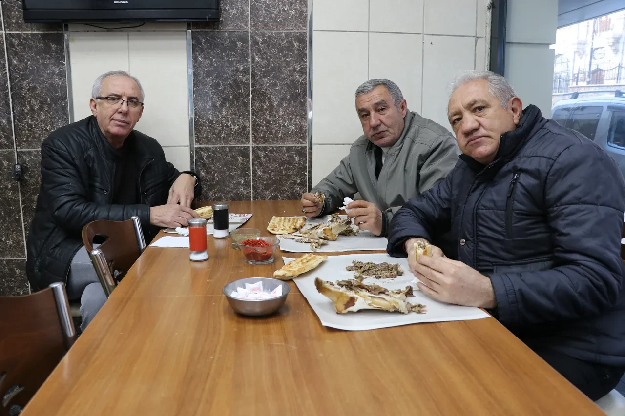 ‘Gözünün yağını yiyeyim’ deyiminin sırrı ortaya çıktı! Meğer Sivas kellesinde saklıymış
