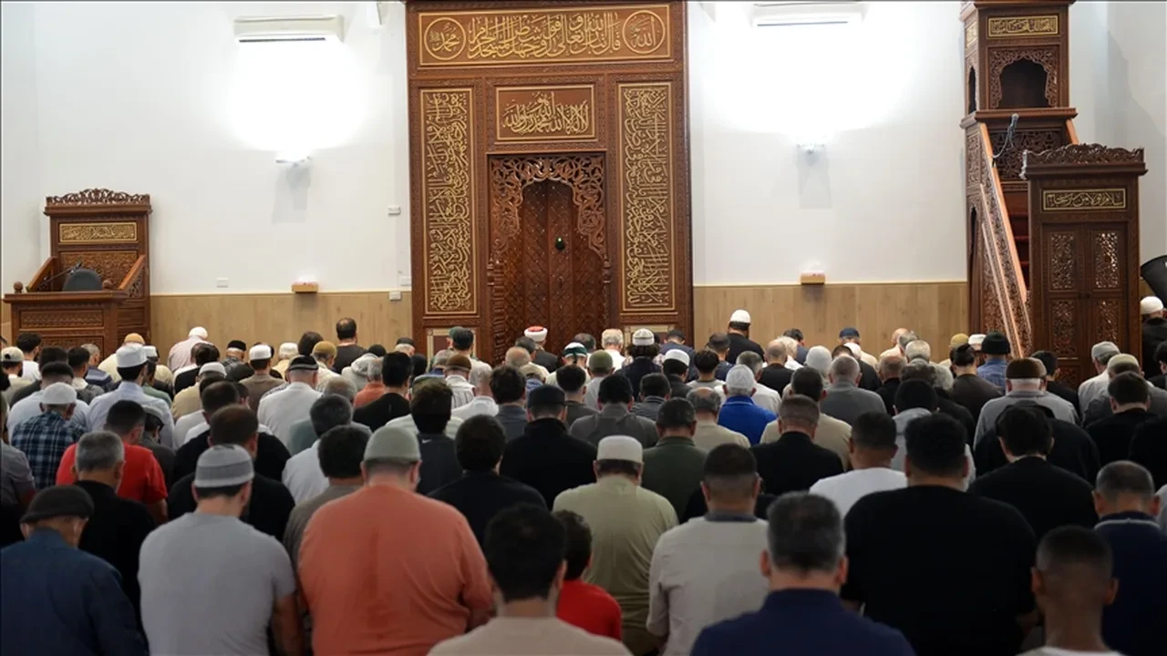 Gün gün teravih namazı faziletleri! 1. 2. 3. gün teravih namazı kılmanın fazileti nedir?