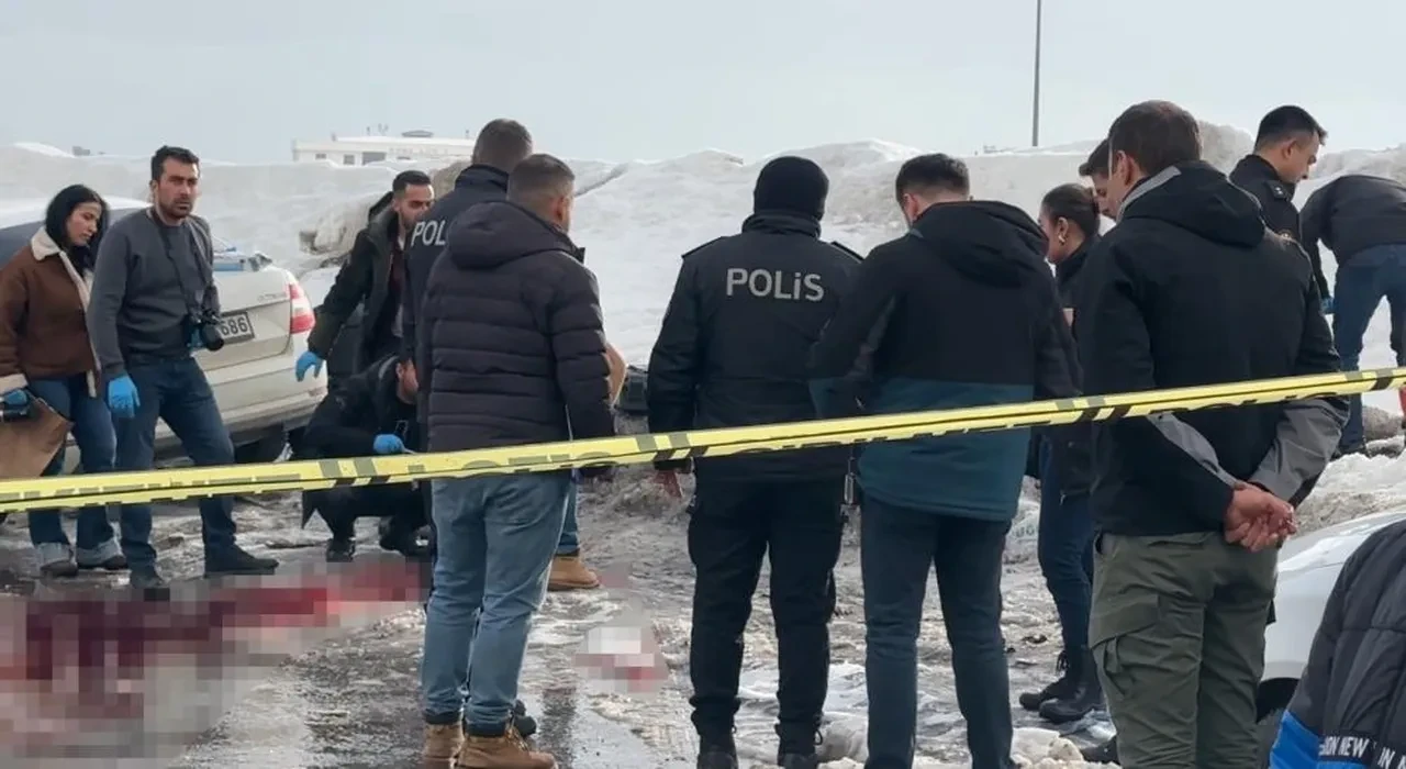 Hakkari'de canına kıymaya çalışan genç yaralı halde hastaneye kaldırıldı