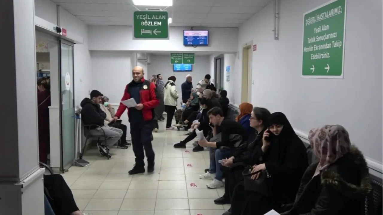 Mevlitte gıda zehirlenmesi: 22 kişi hastaneye kaldırıldı