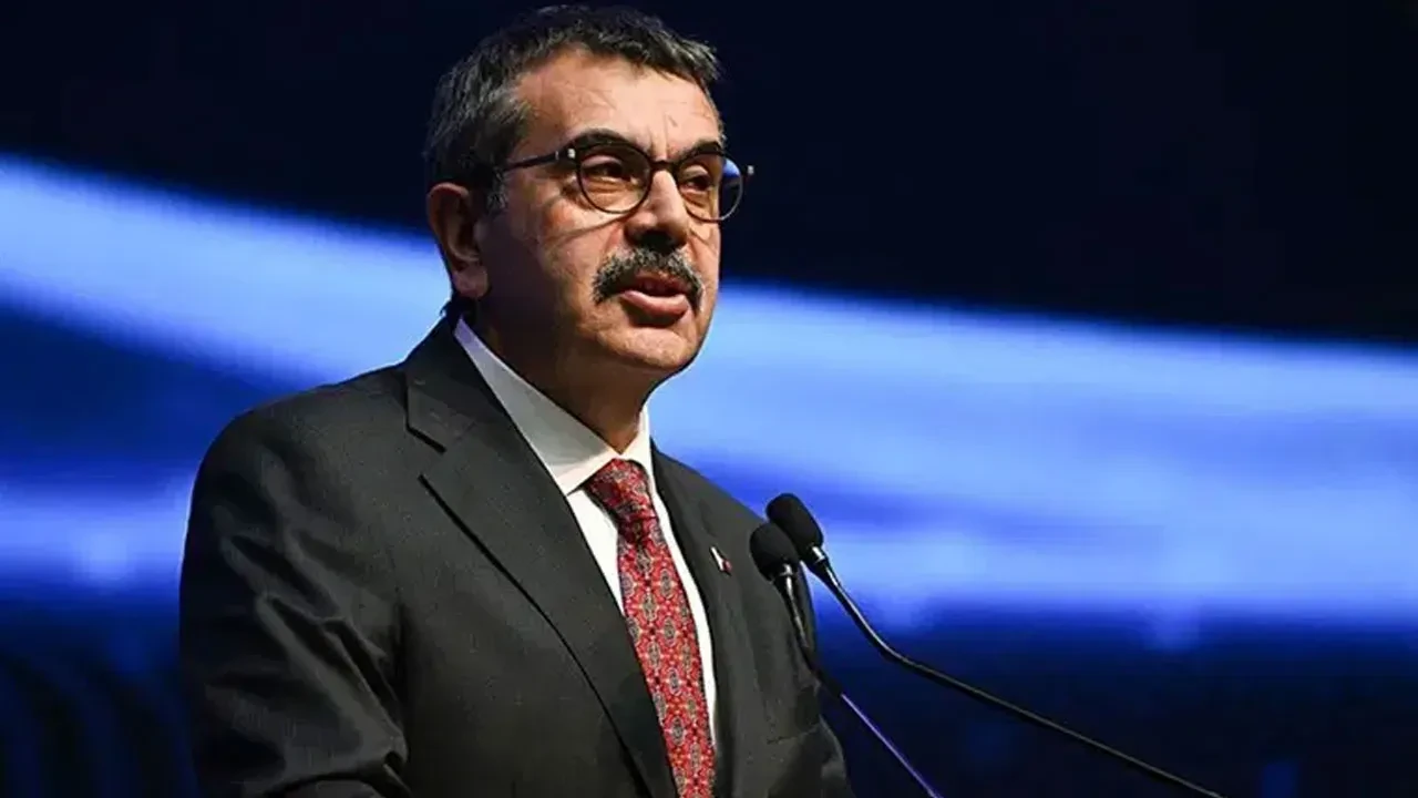 Milli Eğitim Bakanı Yusuf Tekin'den 'Laiklik Bildirisi'ne yargı hamlesi: 'Bunların gözünde noel, cadılar bayramı laikliğe aykırı değil ama'