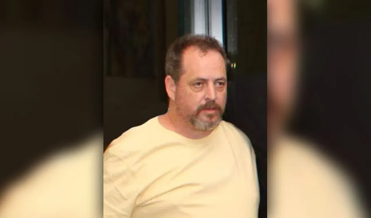 sürüngenleri ülke dışına çıkarmaya çalışan Neil Simpson