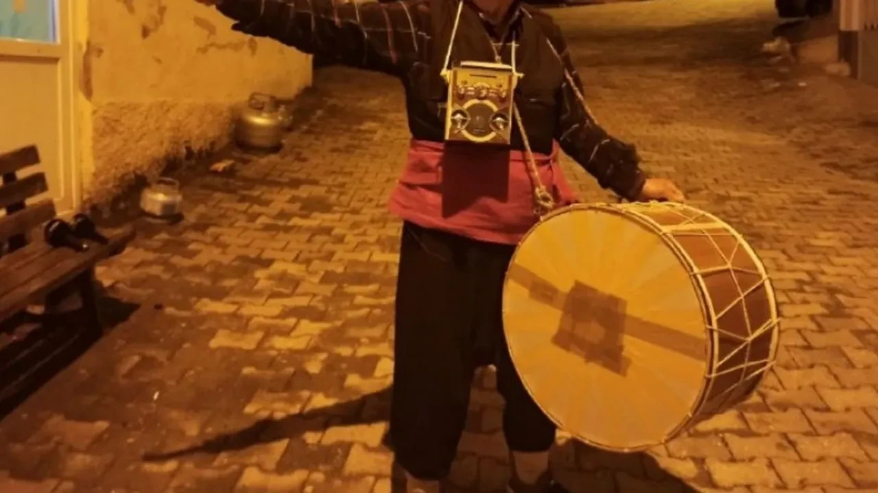 Ramazan davulcusu 2026 ücretleri ne kadar? Ramazan davulcusu maaşı var mı, kimler olur?