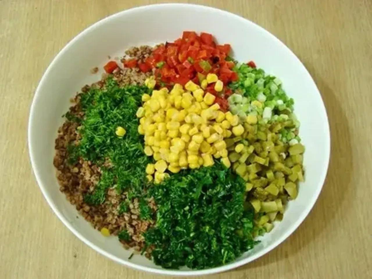 Ramazanda zayıflamak isteyenler için! 2026 iftara özel karabuğday salatası tarifi