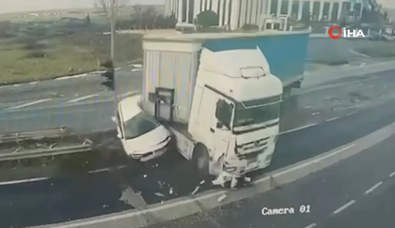 Tekirdağ'da feci çarpışma! O anlar kamerada
