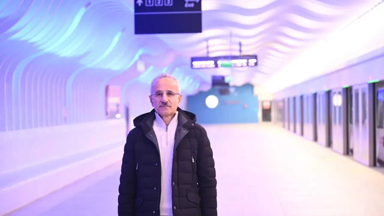 Türkiye'nin en hızlı metrosu İstanbul trafiğine nefes aldırıyor