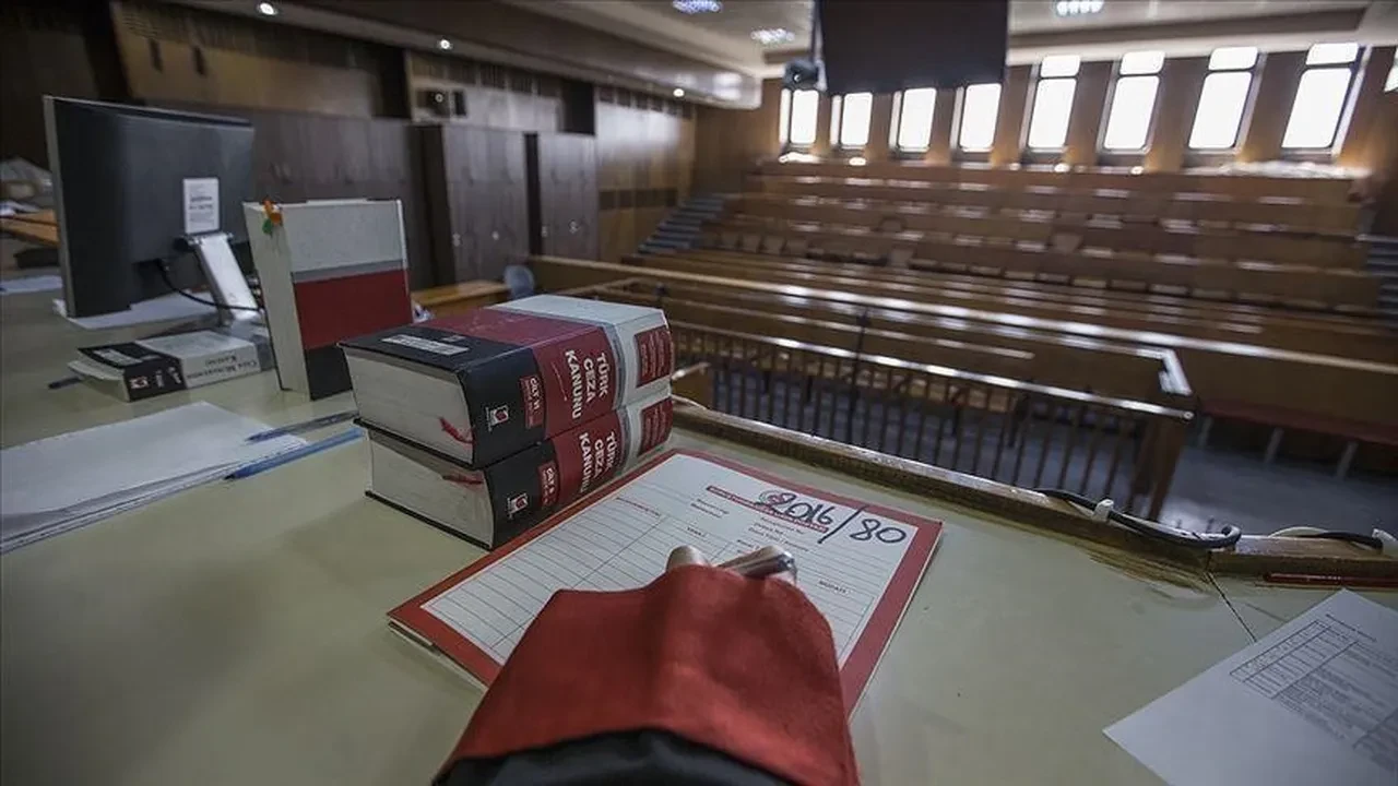 Yargıtay'dan ehliyet kararı: Araca çarpan hasarın parasını öder