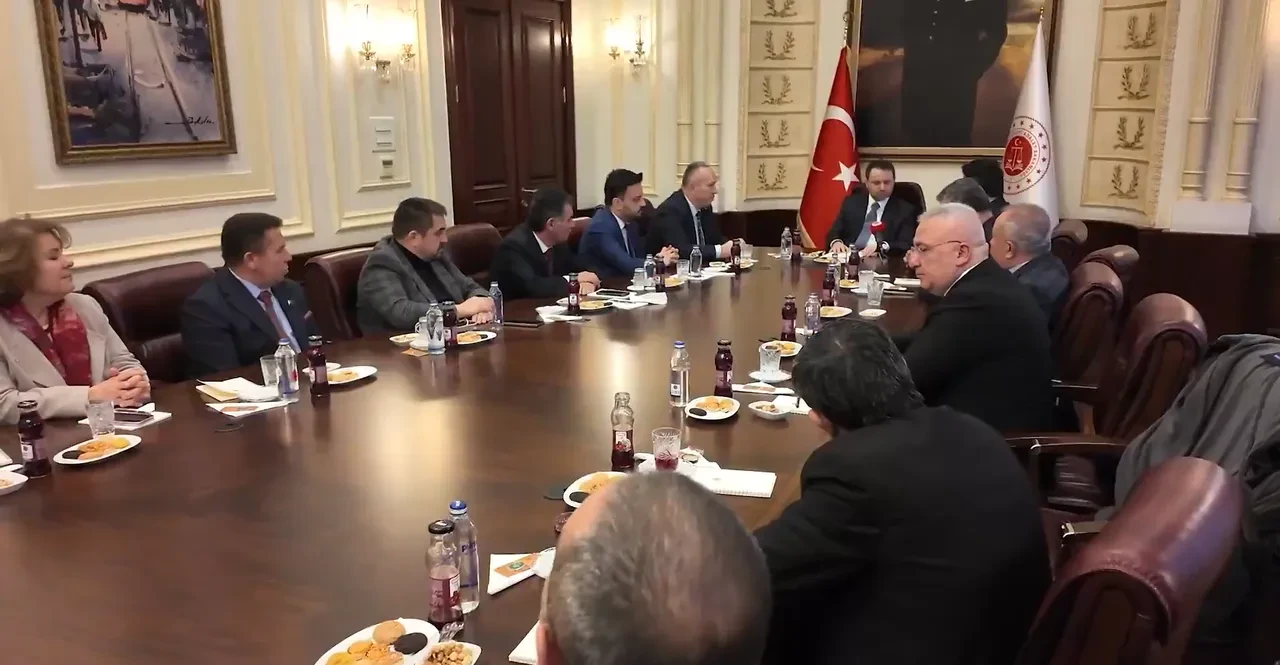 Adalet Bakanı Akın Gürlek Nevşehir heyetini ağırladı: "Ankara'da hemşehrilerimin açık bir kapısı var"