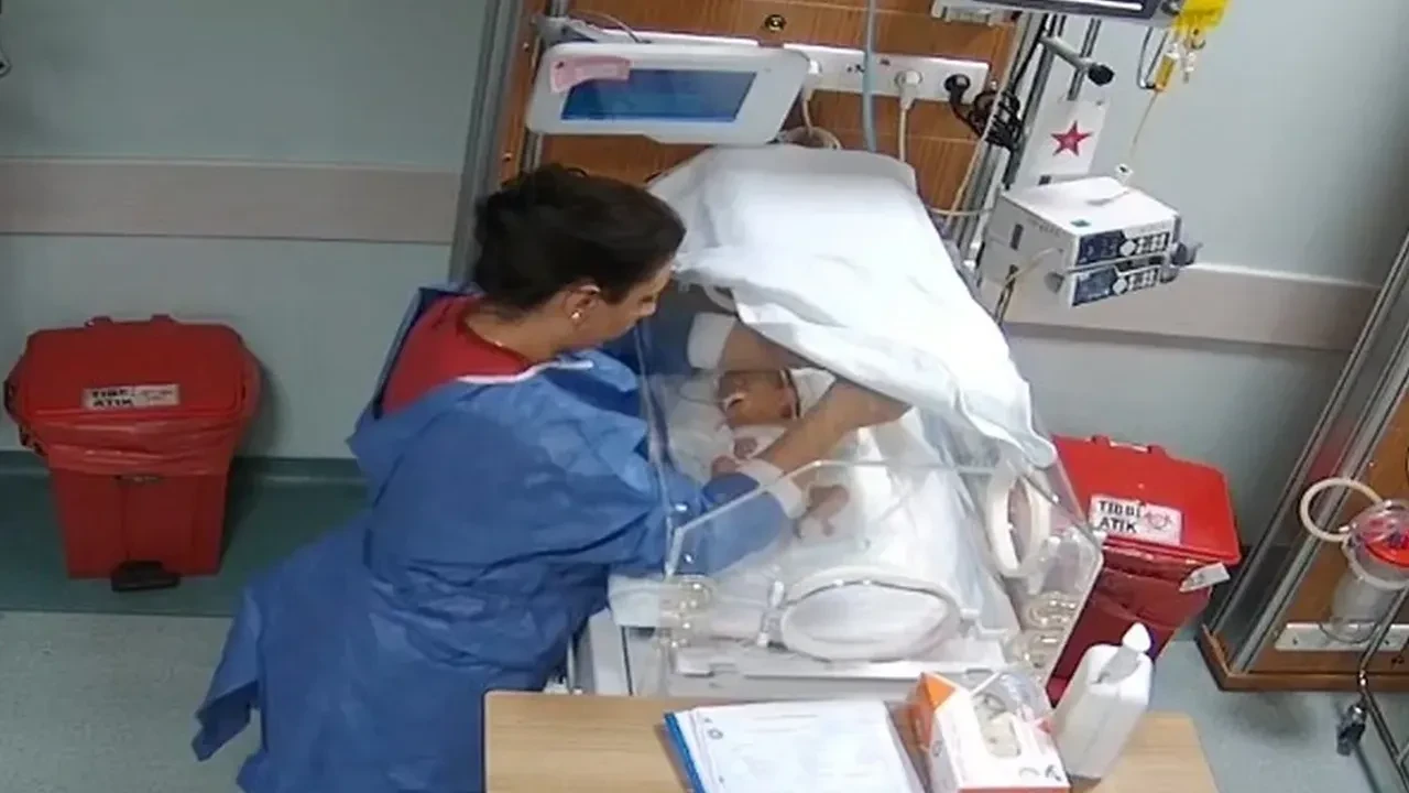Bebeğe şiddet uygulayıp, sakat bırakan hemşireden şoke eden savunma! "Ben de bir anneyim"