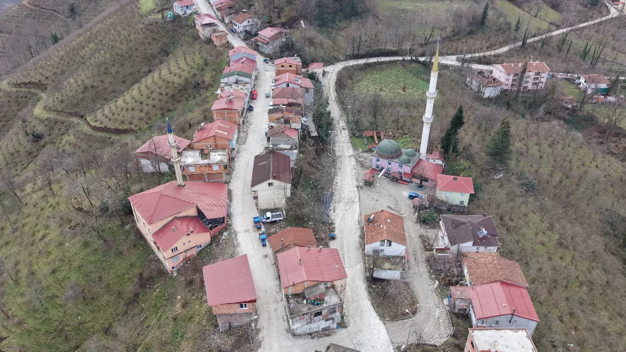 Bir adım atıp bir dakika farkla iftar açıyorlar! Ambartepe ve Şentepe mahallelerinin sırrı