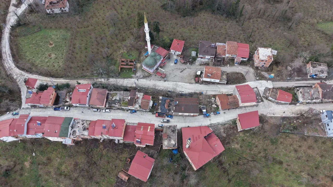 Bir adım atıp bir dakika farkla iftar açıyorlar! Ambartepe ve Şentepe mahallelerinin sırrı