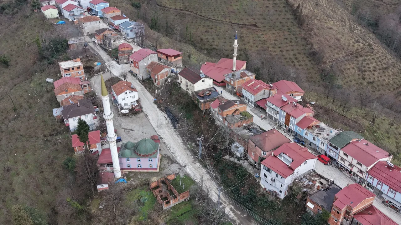 Bir adım atıp bir dakika farkla iftar açıyorlar! Ambartepe ve Şentepe mahallelerinin sırrı