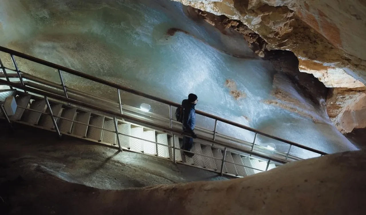 Buzun içindeki gizemli keşif! Modern tıbbı baştan yazacak 5 bin yaşında süper bakteri bulundu