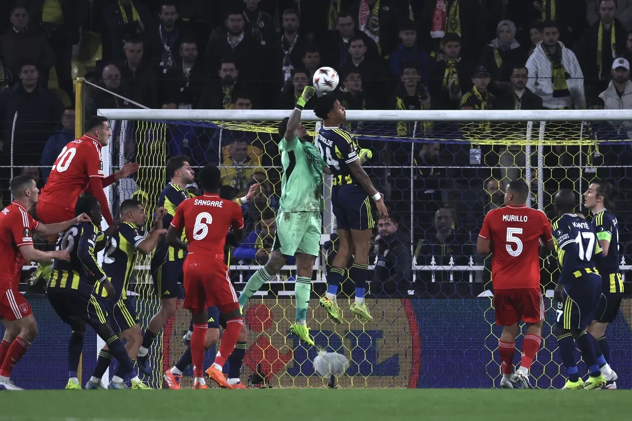 Fenerbahçe sahasında Nottingham Forest maç sonucu kaç kaç?