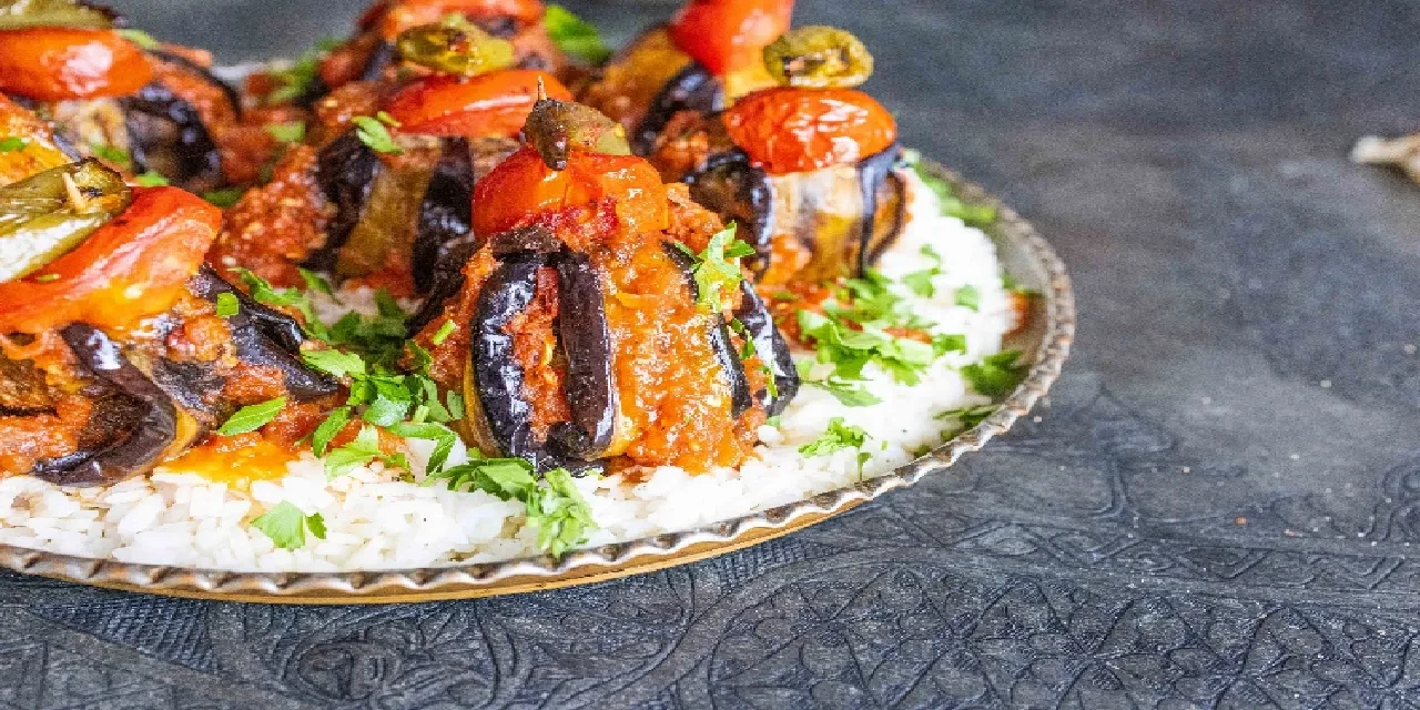 Gelinim Mutfakta'nın menüsü İslim kebabı nasıl yapılır? Fırında lokum gibi pişirmek için tam ölçülü tarif!
