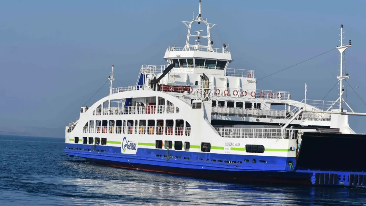 Gökçeada ve Bozcaada feribot seferleri iptal edildi