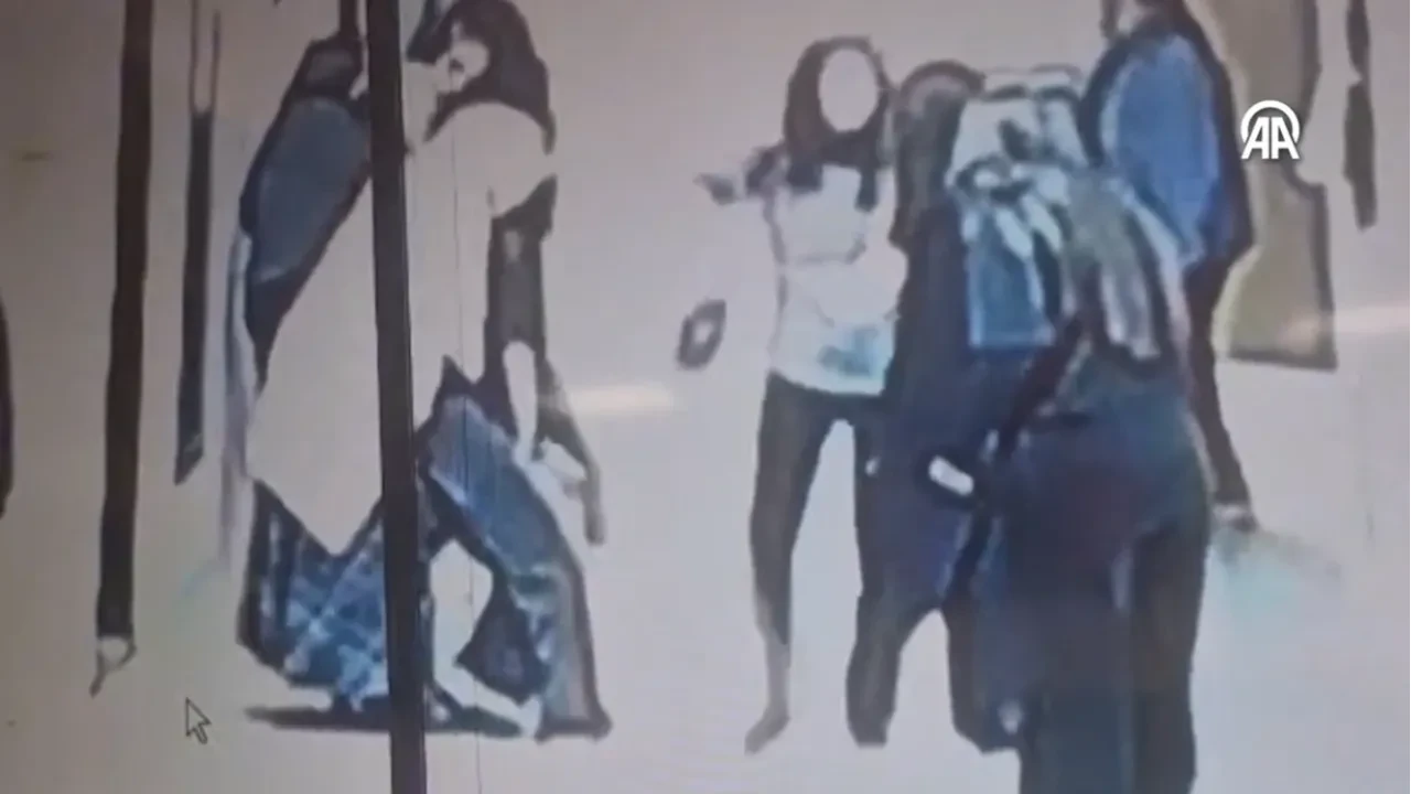 Heimlich manevrası okul kamerasında! Öğretmenler öğrencisini hayata döndürdü