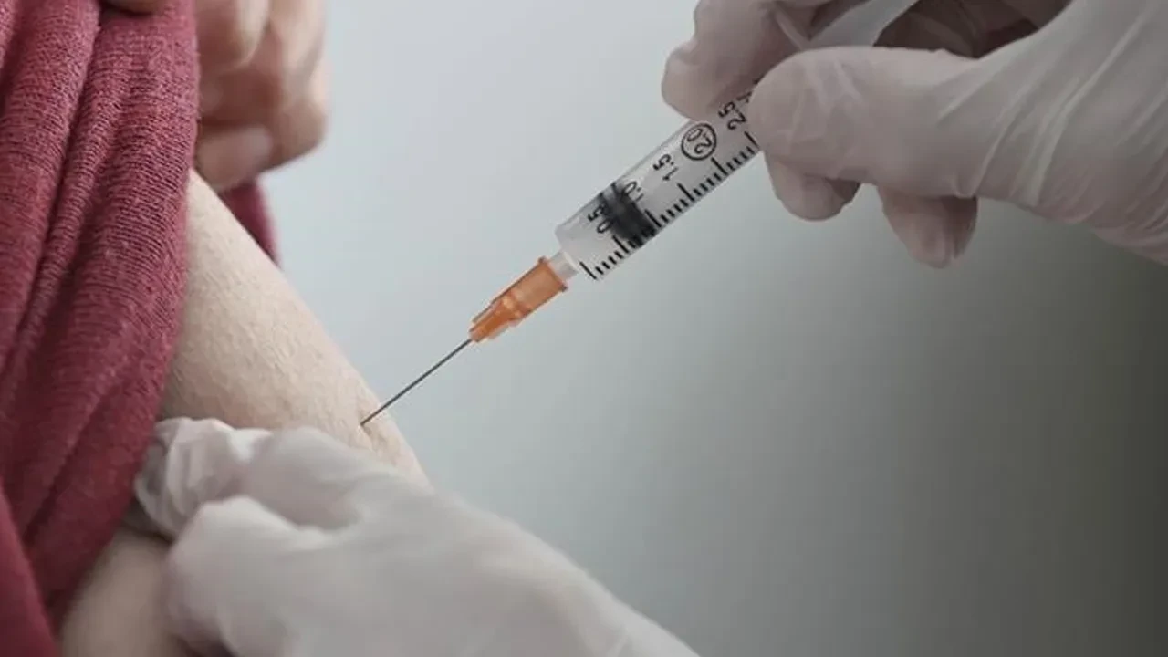 HPV aşısı ücretsiz olacak mı? Bakan Memişoğlu açıkladı: Bilim Kurulu'na takıldı