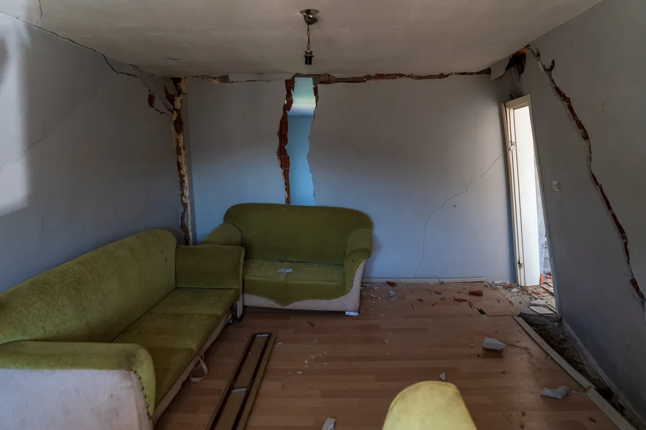 Manisa'da heyelan paniği! 7 ev kullanılamaz hale geldi