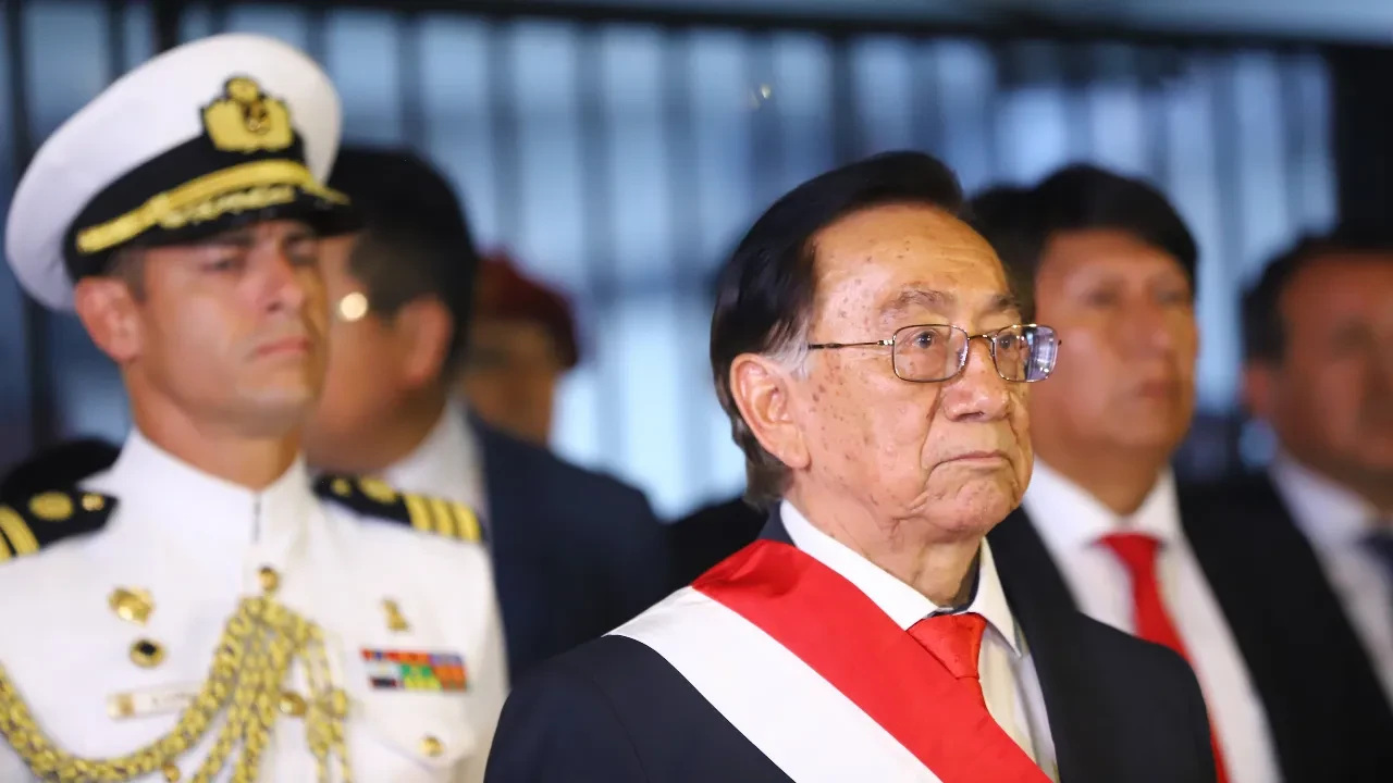 Peru'da siyasi kriz sürüyor! Ülkenin dümenine geçici olarak Jose Maria Balcazar geçti