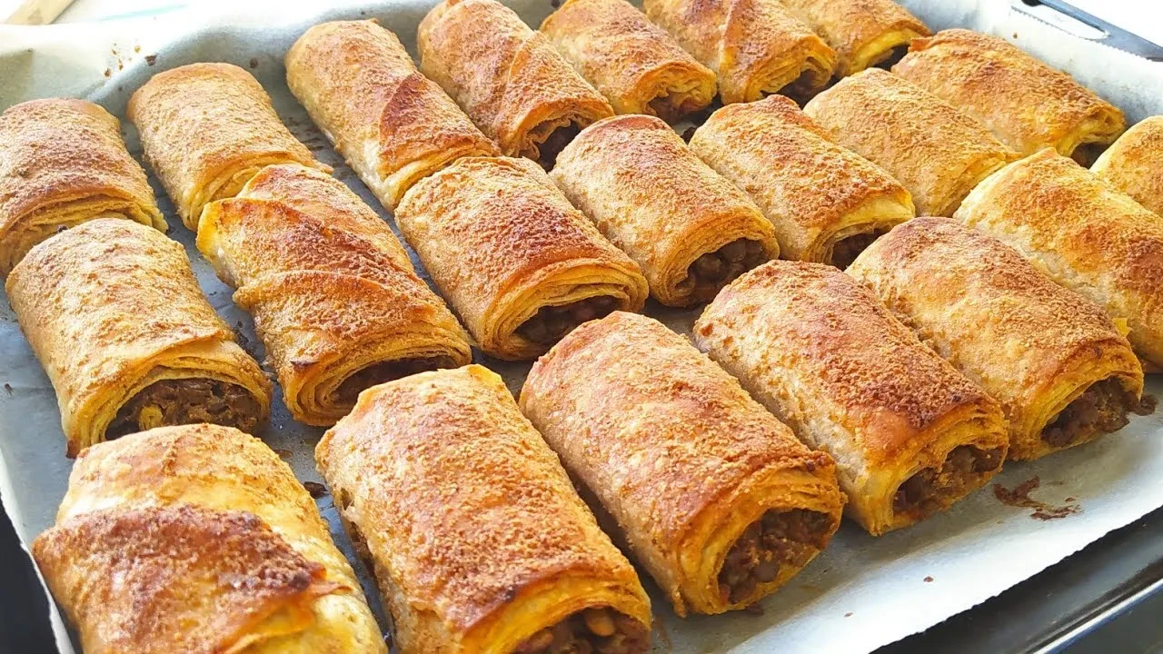 Sahur için glutensiz pirinç yufkasından yapılan kıymalı börek tarifi!