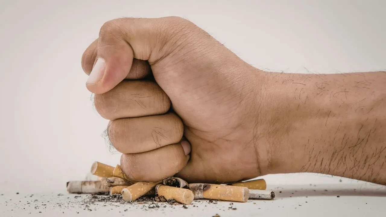 Sigara bırakmak çok kolay! Yanında tükettiklerini de bırakın