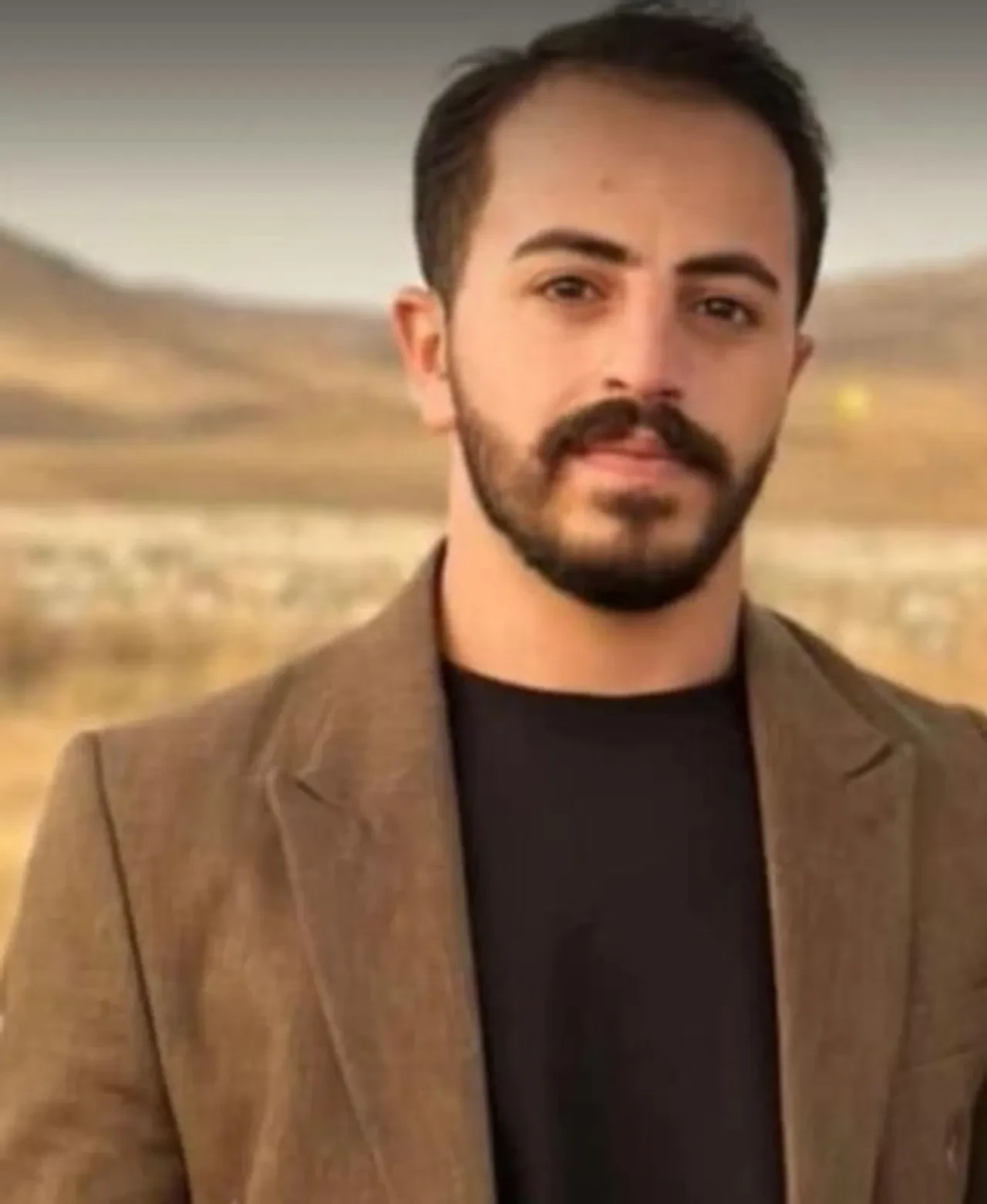 Silah sesiyle birlikte herkes sokağa çıktı! 23 yaşındaki genci görenler dehşete düştü