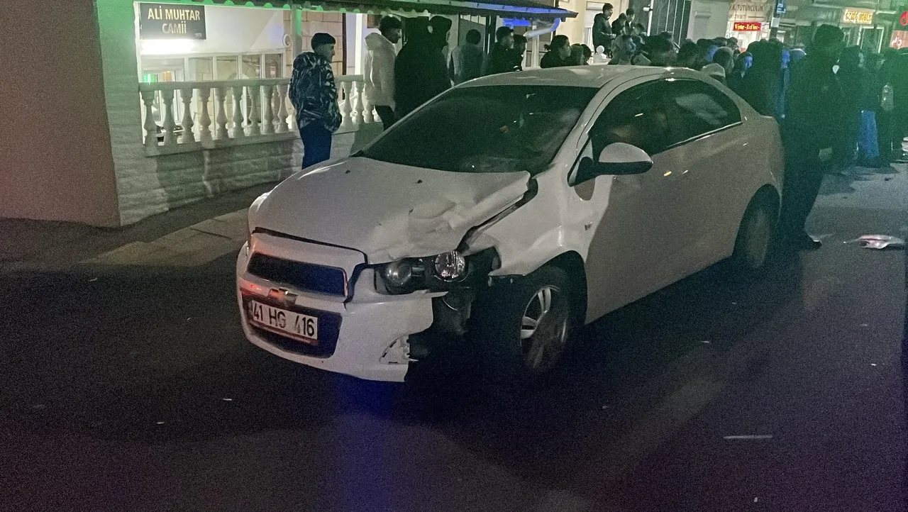 Teravih namazına giderken kadın ve gelinine otomobil çarptı! Yakınlarına acı haber geldi