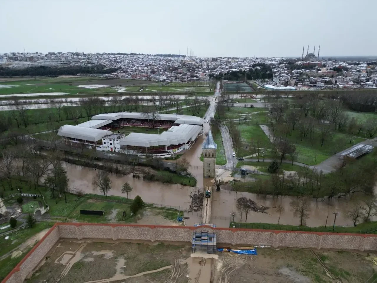 Trakya'da sel tehlikesi! Nehirler taştı, kırmızı alarm verildi