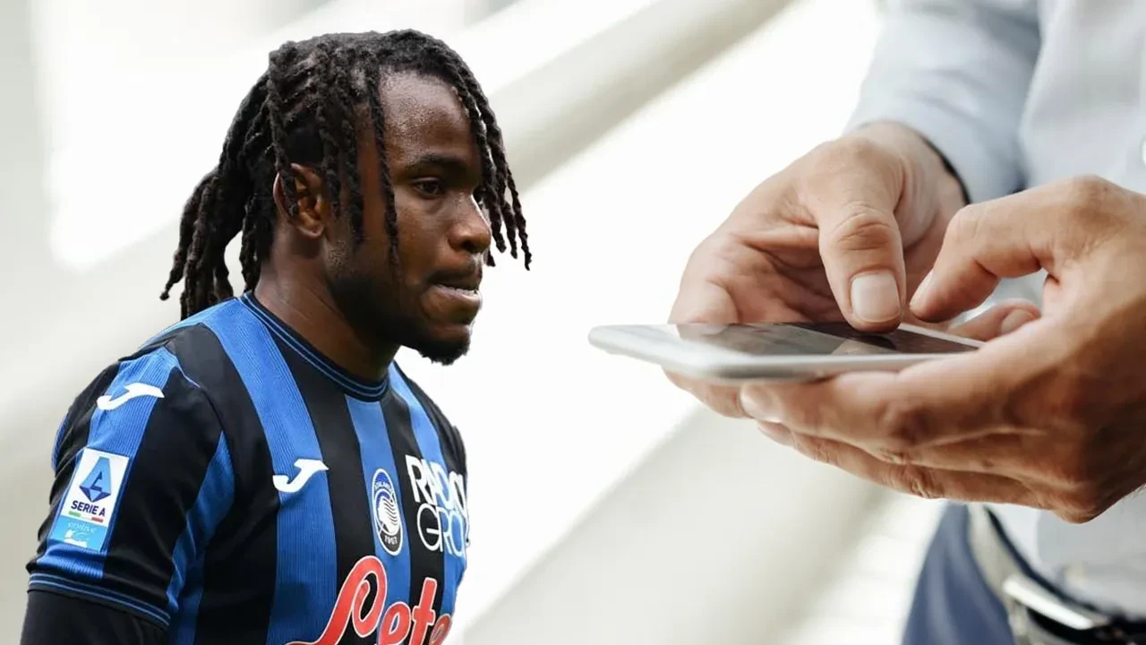 /spor/ademola-lookman-transferinin-perde-arkasi-fenerbahceyi-bir-telefonla-devre-disi-birak-3279816