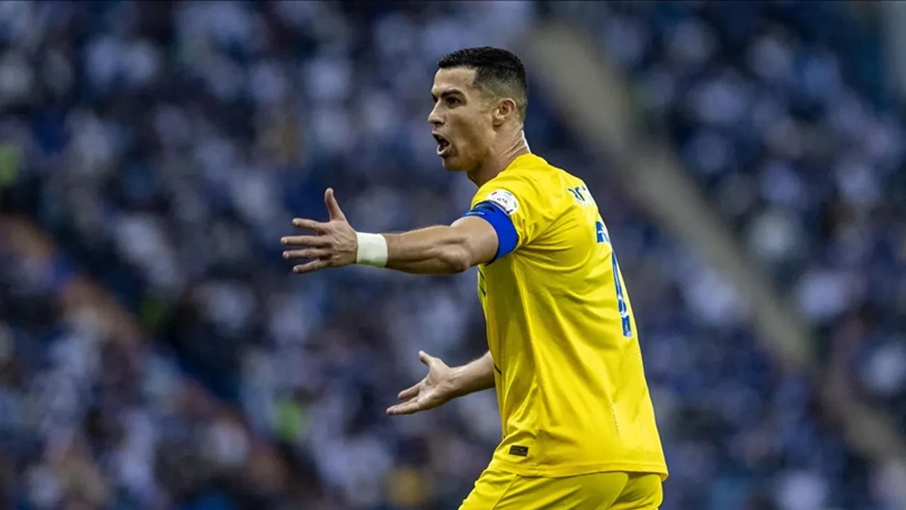 Cristiano Ronaldo tavrını koydu! Al-Nassr'da kriz: Formayı giymeyecek