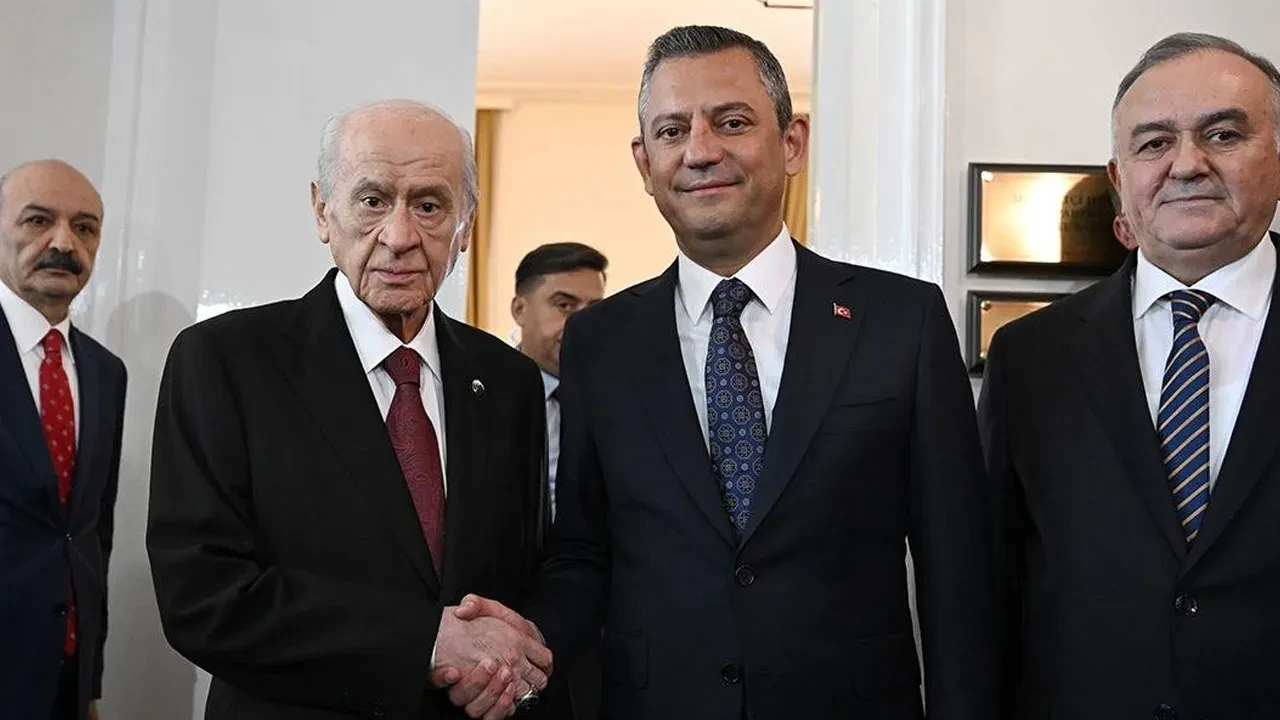 Devlet Bahçeli’den Özgür Özel’e sürpriz telefon