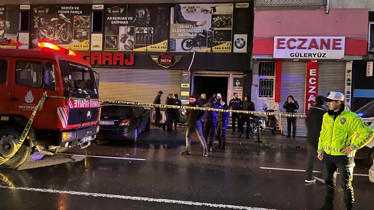 Esenler'de iş merkezinde çıkan yangında 2 kişinin cansız bedenine ulaşıldı
