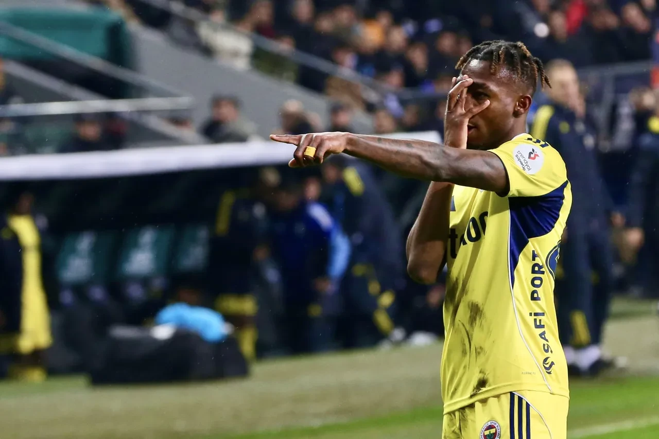 Fenerbahçe Kocaelispor deplasmanından 3 puanla dönüyor!