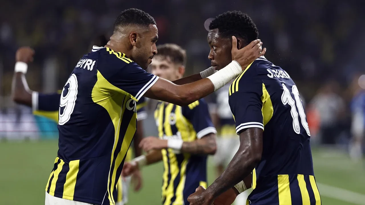 Fenerbahçe'de ayrılık kararı: Yıldız golcünün sözleşmesi feshediliyor