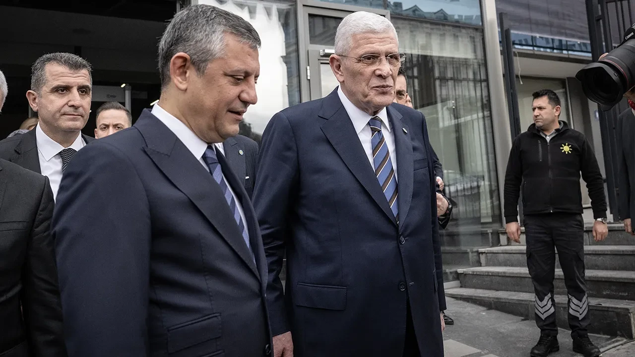 Müsavat Dervişoğlu'nun Özgür Özel'e uyarısı son noktaydı! 