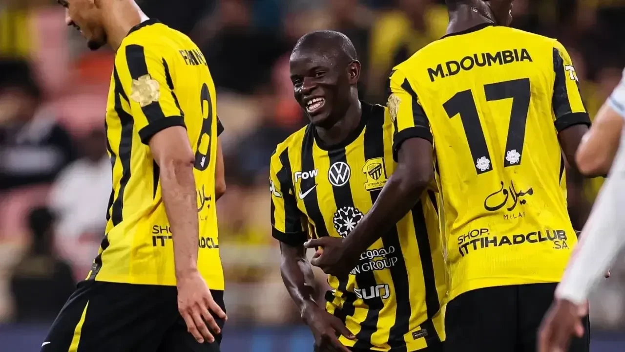 N'Golo Kante transferinde mutlu son: Al Ittihad acil durum planı olarak Fenerbahçe'yle masaya oturdu!