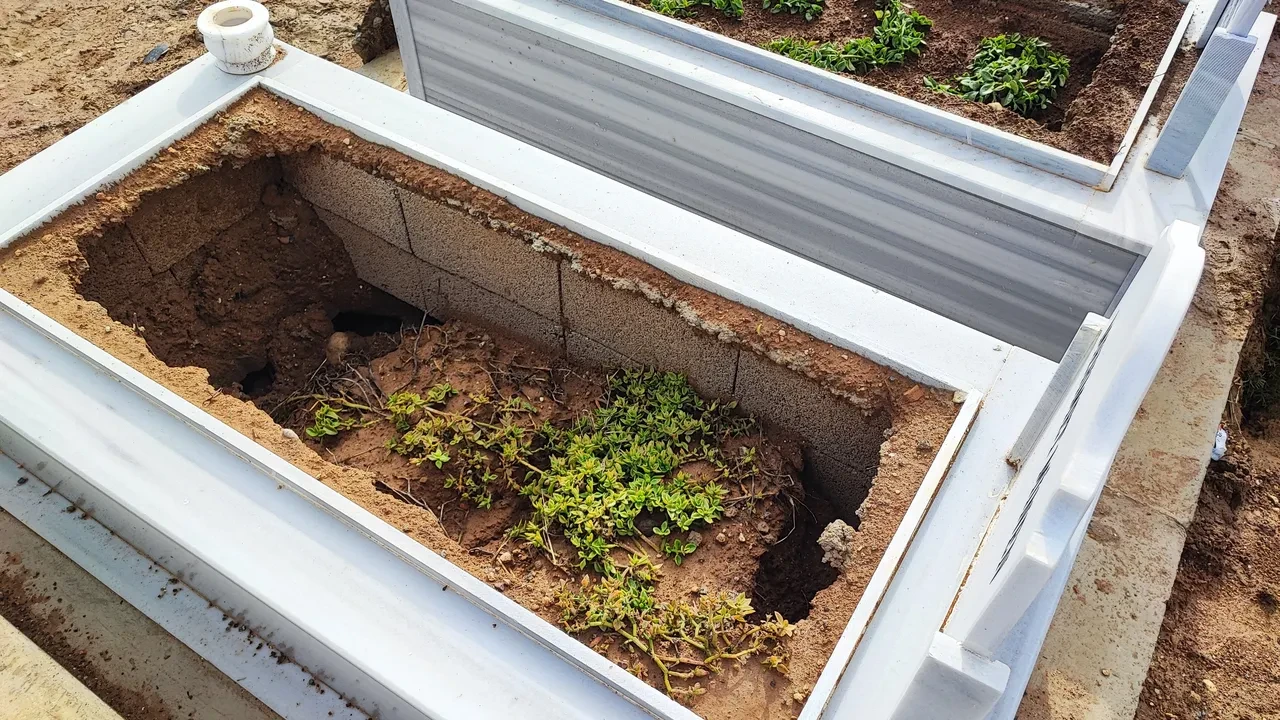 Sel bu sefer ölüleri vurdu! Cenaze sahipleri isyan etti: DNA testiyle mi bulunacak?