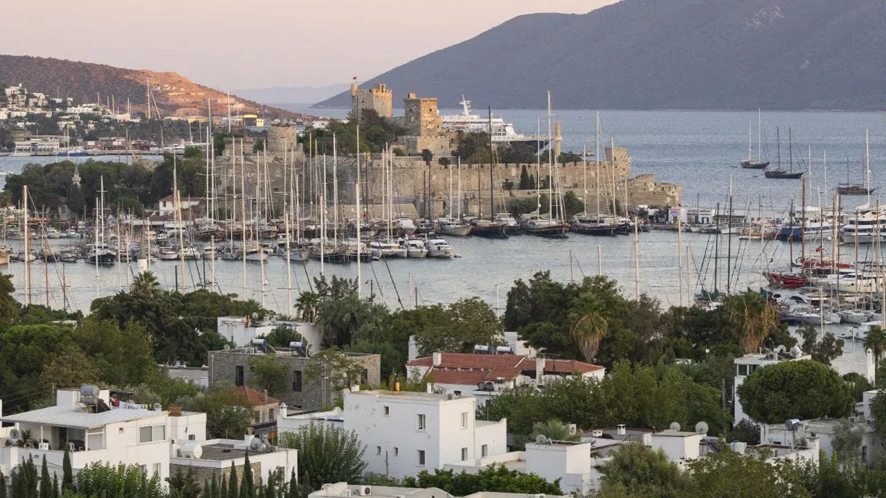 Türkiye'ye en çok ziyaretçi gönderen ülkeler açıklandı: Ruslar zirvede, Almanlar ve İngilizler ilk üçte