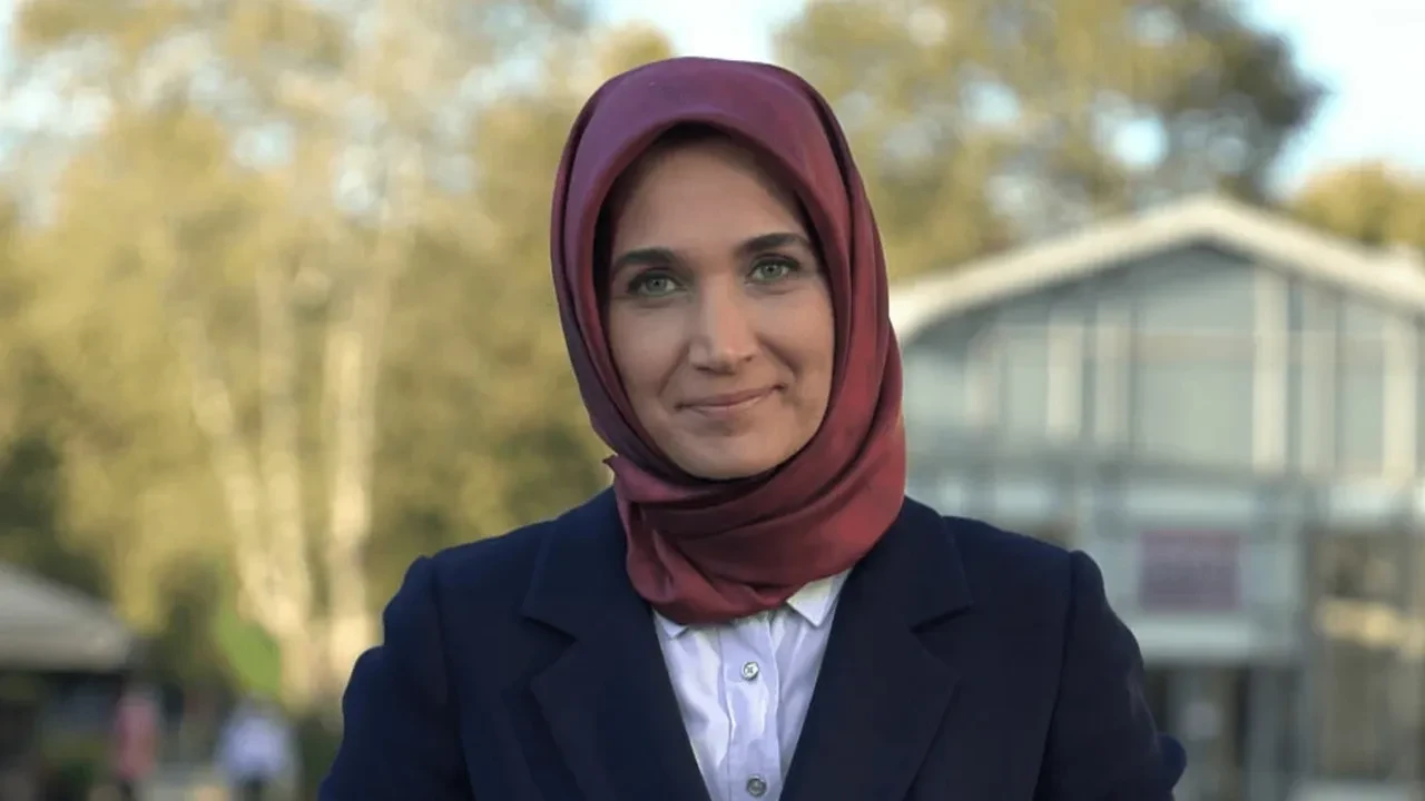 Atamalarda dikkat çeken isim! İlk başörtülü vali Kübra Güran Yiğitbaşı'nın yeni görevi belli oldu 