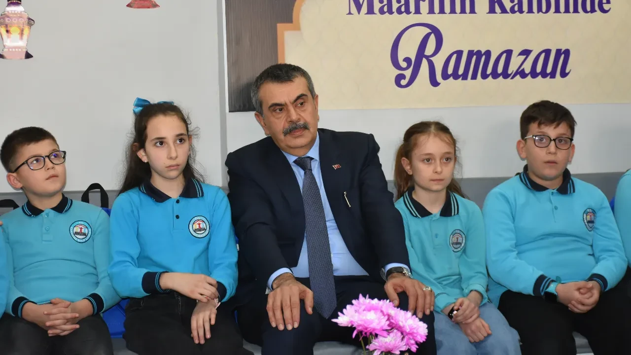 Bakan Tekin'den ramazan vurgusu: Bilinçli nesiller için adım attık