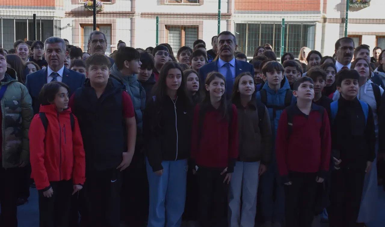 Bakan Tekin'den ramazan vurgusu: Bilinçli nesiller için adım attık